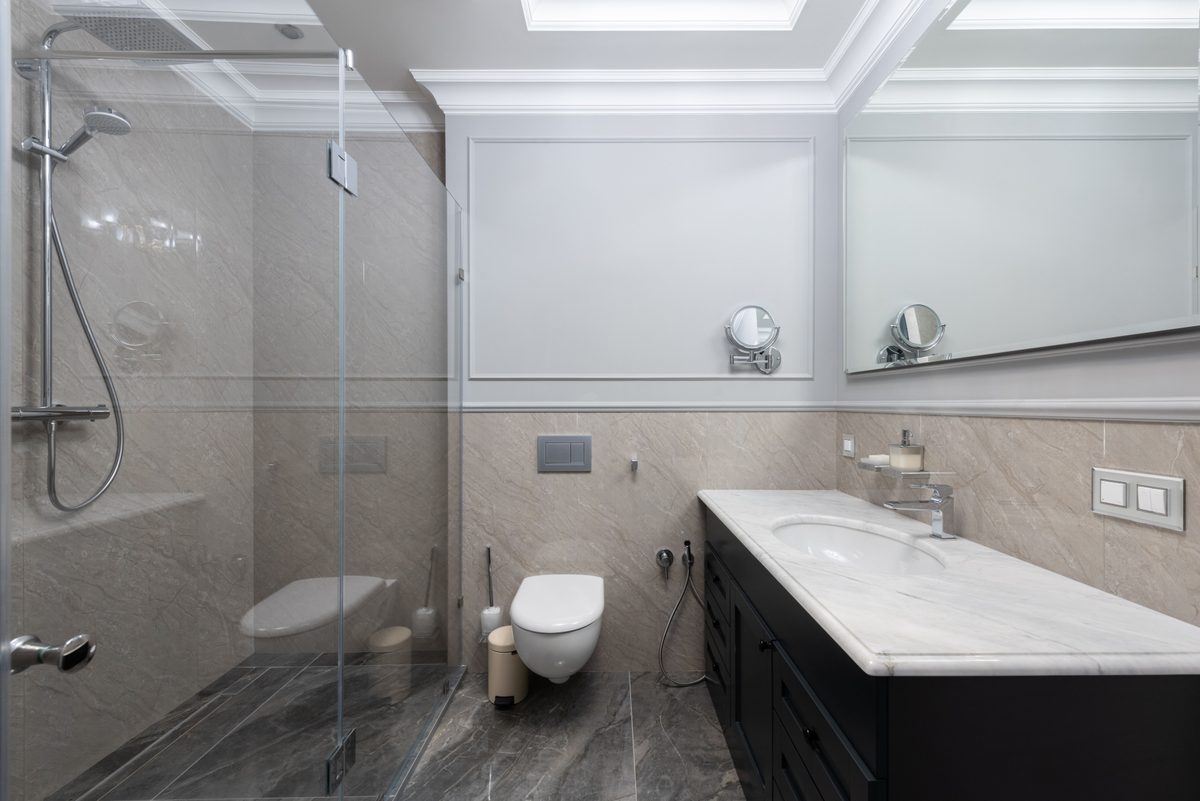 Tub to Shower Conversion Mistakes That Cost Homeowners
